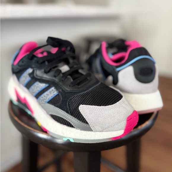 Adidas Men’s Black and Pink Sneakers - Picture 3 of 5